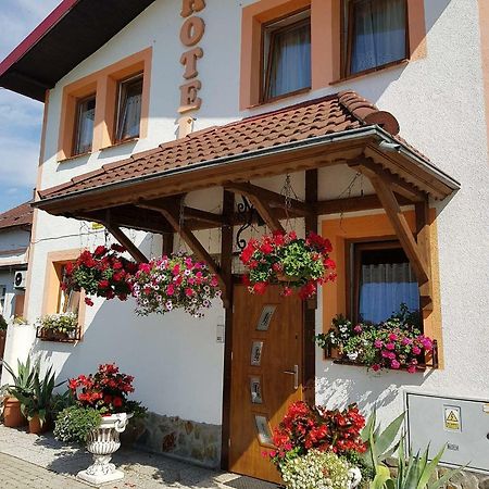 Hotel Zaulek Olszyna  Exteriör bild